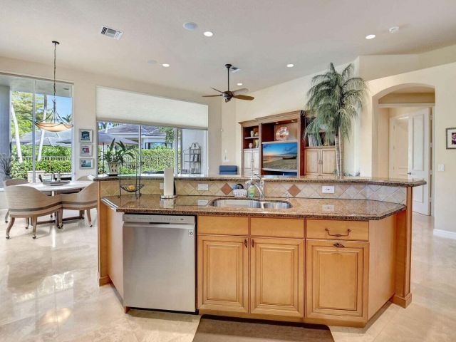 Продажа дома по адресу 7741 Montecito Place - фото 6505415