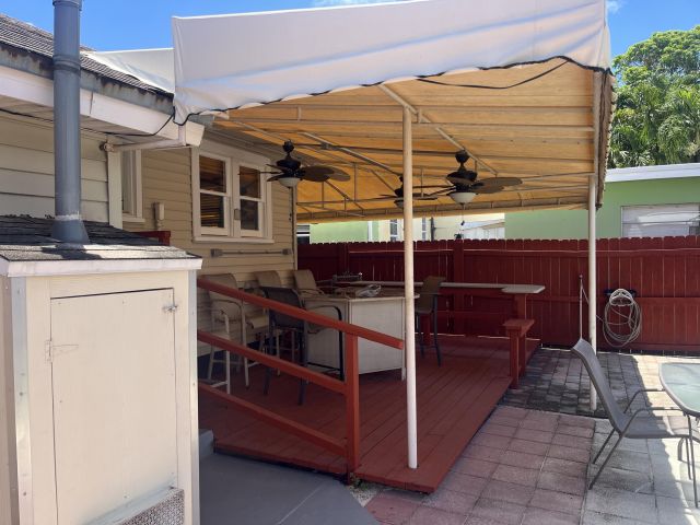 Продажа дома по адресу 1837 Buchanan Street Front And Back - фото 6504694