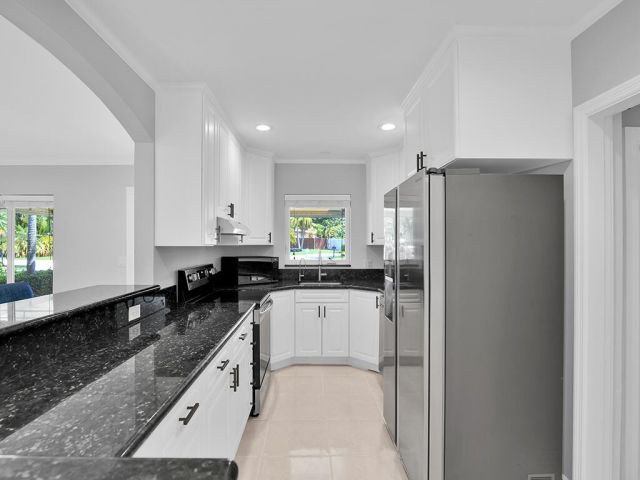 Дом в аренду по адресу 3104 Pierson Drive - фото 6539921