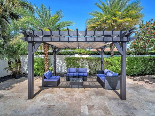 Дом в аренду по адресу 850 W Camino Real - фото 6514269