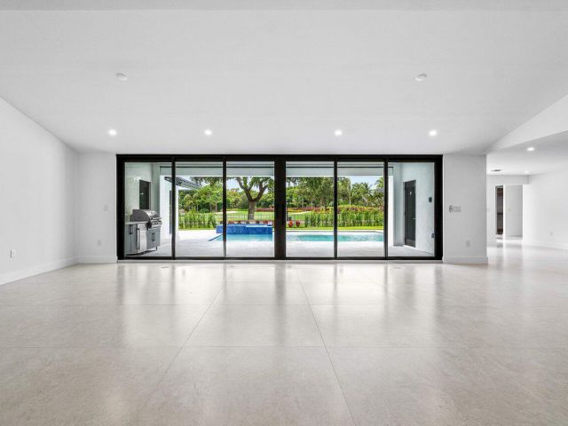 Продажа дома по адресу 16741 Rose Apple Drive - фото 6619994