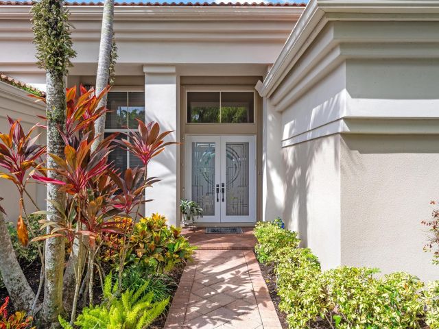 Продажа дома по адресу 9004 Lakes Boulevard - фото 6542849