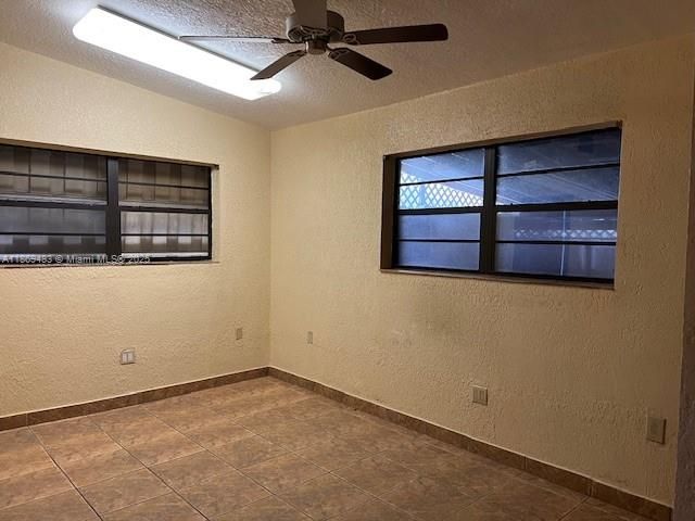 Продажа дома по адресу 620 NW 182nd Ter - фото 7441864