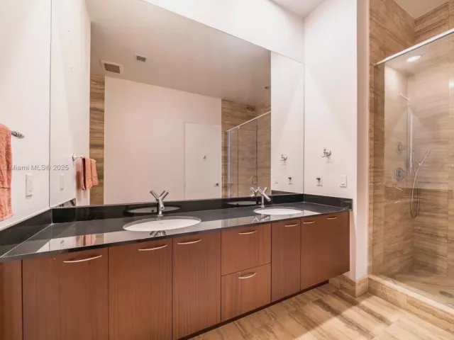 Продажа квартиры #4305 - фото 6484504