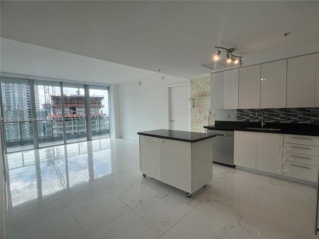 Продажа квартиры #3803 - фото 6999175