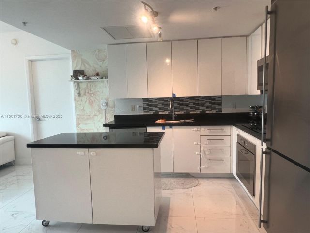 Продажа квартиры #3803 - фото 6999178