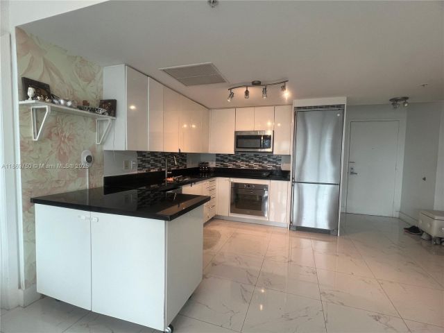 Продажа квартиры #3803 - фото 6999180