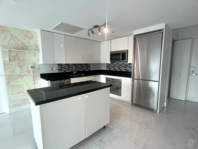 Продажа квартиры #3803 - фото 6999176