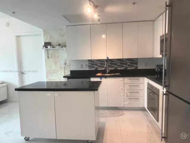 Продажа квартиры #3803 - фото 6999178