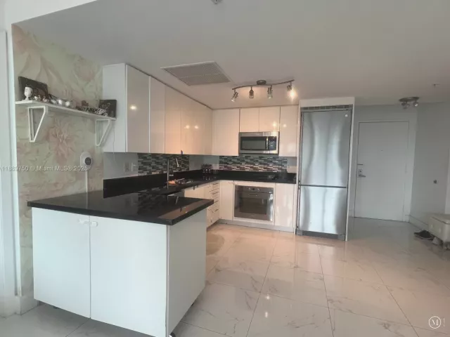 Продажа квартиры #3803 - фото 6999180