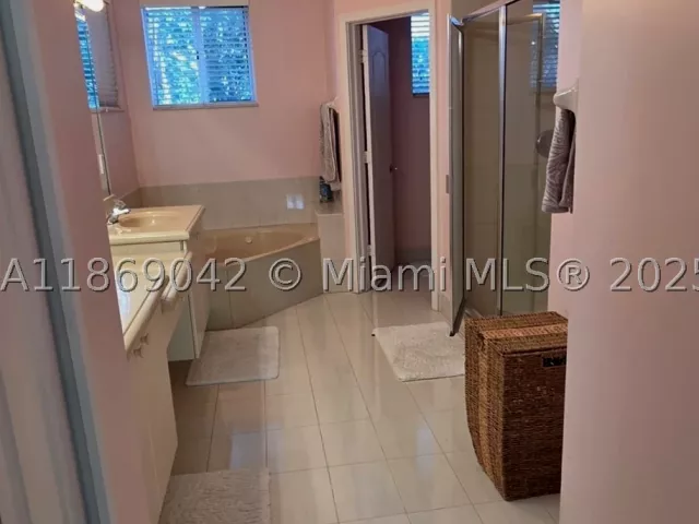 Продажа дома по адресу 16448 SW 67th Ter - фото 9059967