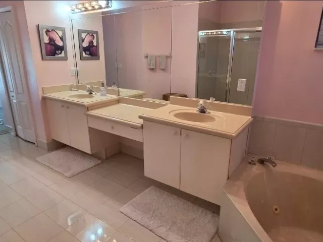 Продажа дома по адресу 16448 SW 67th Ter - фото 9059972
