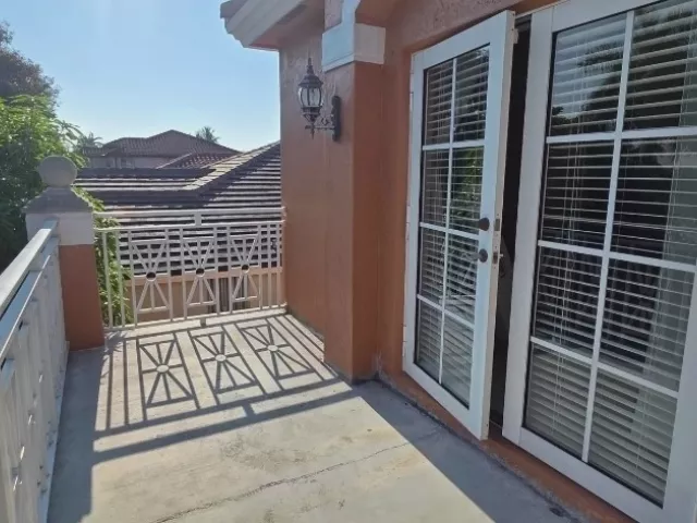 Продажа дома по адресу 16448 SW 67th Ter - фото 9059978