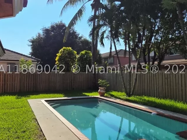 Продажа дома по адресу 16448 SW 67th Ter - фото 9059990