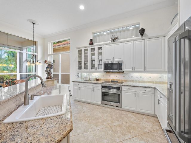 Продажа дома по адресу 8464 Legend Club Drive - фото 6506735