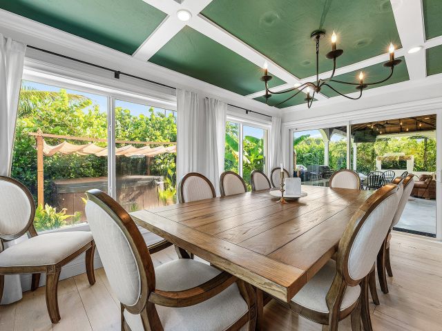 Продажа дома по адресу 499 NE 28th Road - фото 6503376