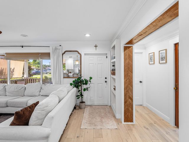 Продажа дома по адресу 499 NE 28th Road - фото 6503388