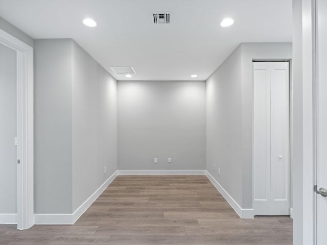 Дом в аренду по адресу 3748 N Lambert Avenue N - фото 6506895