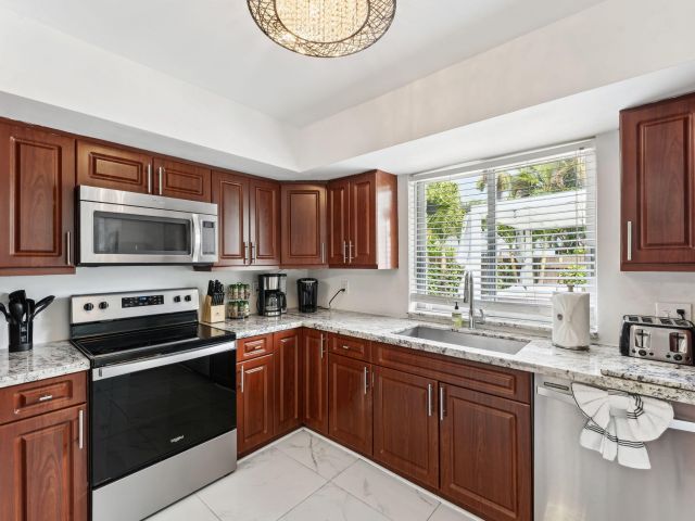 Продажа дома по адресу 1243 Garfield Street - фото 6504472