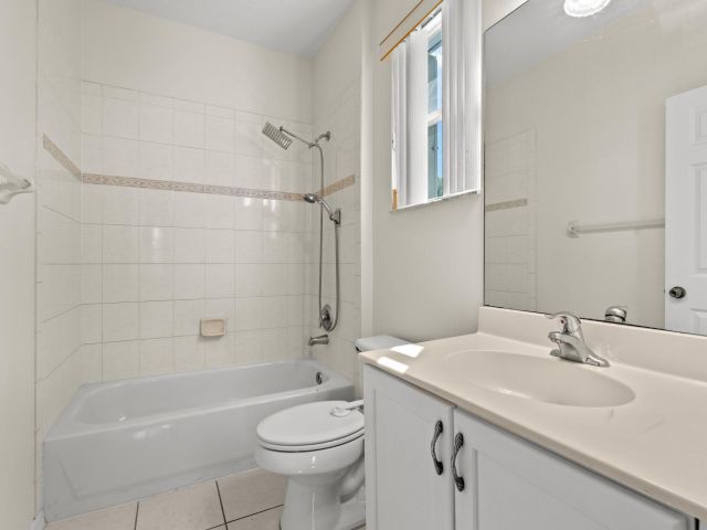 Дом в аренду по адресу 1214 Sweet Violet Court - фото 6713893