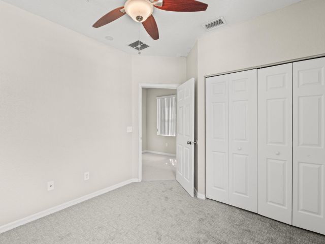 Дом в аренду по адресу 1214 Sweet Violet Court - фото 6713894