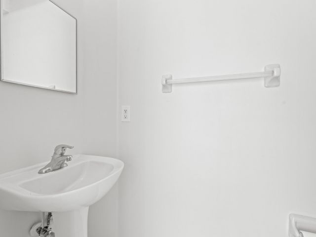 Дом в аренду по адресу 1214 Sweet Violet Court - фото 6713897