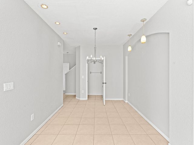 Дом в аренду по адресу 1214 Sweet Violet Court - фото 6713898