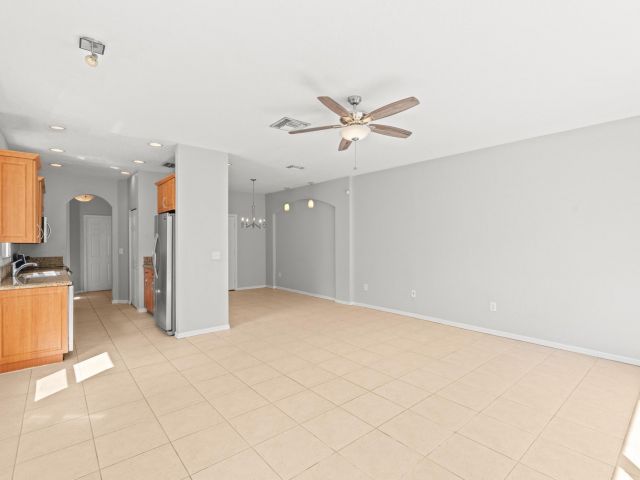 Дом в аренду по адресу 1214 Sweet Violet Court - фото 6713899