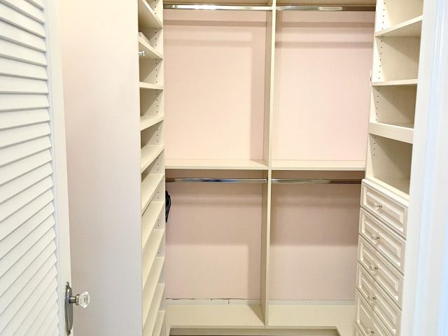 Дом в аренду по адресу 950 Bolender Drive - фото 6513540