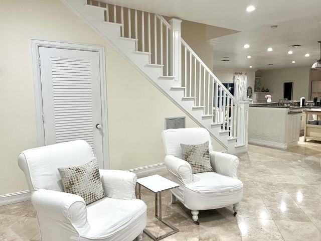 Дом в аренду по адресу 950 Bolender Drive - фото 6513545