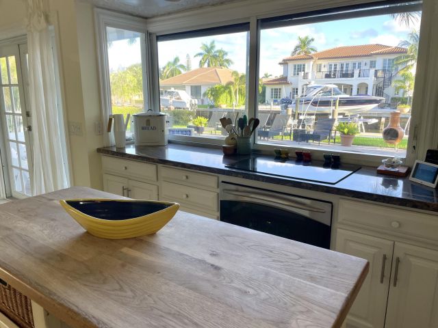 Дом в аренду по адресу 950 Bolender Drive - фото 6513547