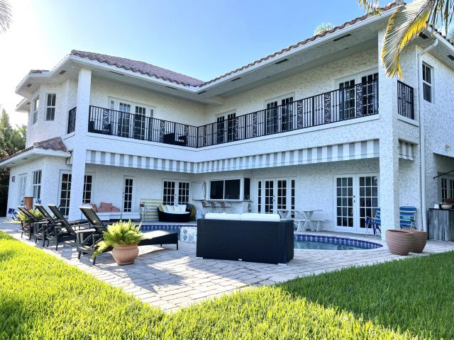 Дом в аренду по адресу 950 Bolender Drive - фото 6513558