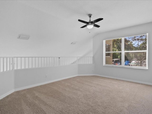 Дом в аренду по адресу 5143 Elpine Way - фото 6483770