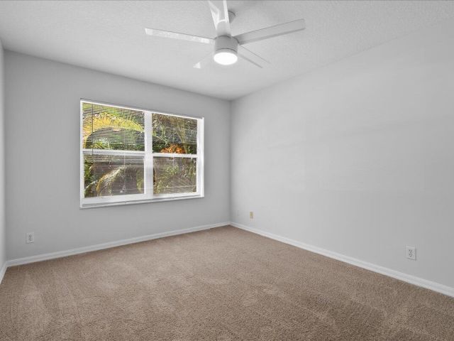 Продажа дома по адресу 5143 Elpine Way - фото 6483789