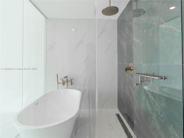 Продажа квартиры #3606 - фото 6488239