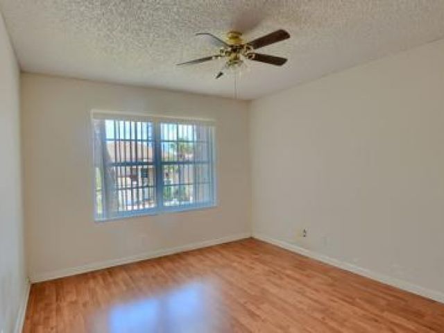 Дом в аренду по адресу 18271 Coral Isles Drive - фото 6514195