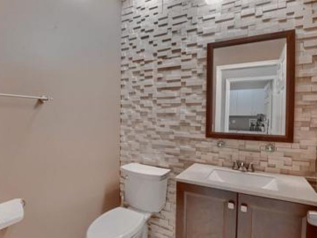 Дом в аренду по адресу 18271 Coral Isles Drive - фото 6514200