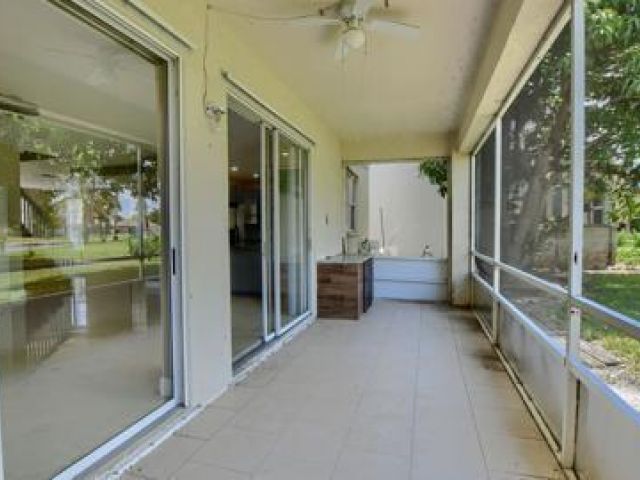 Дом в аренду по адресу 18271 Coral Isles Drive - фото 6514202