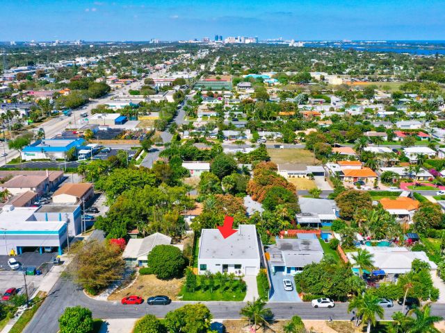 Дом в аренду по адресу 369 Orange Way - фото 6533994