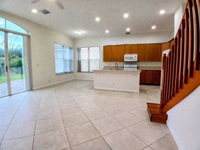 Дом в аренду по адресу 1171 W Magnolia Circle - фото 6540063