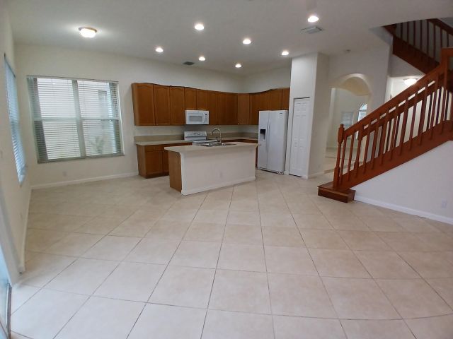 Дом в аренду по адресу 1171 W Magnolia Circle - фото 6540064