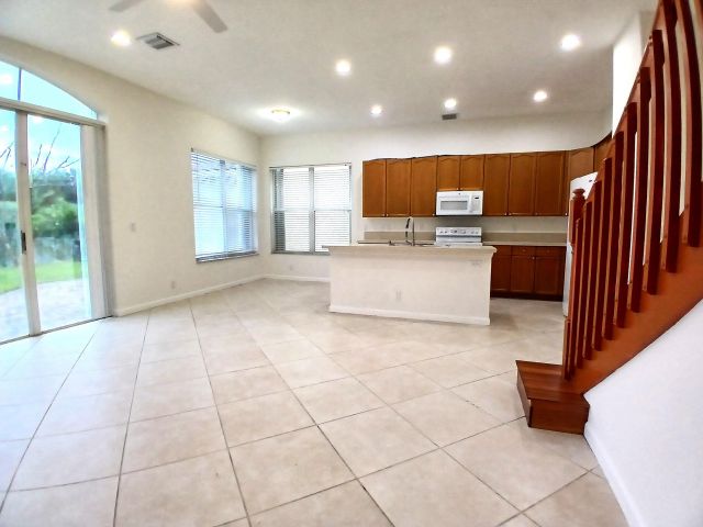 Дом в аренду по адресу 1171 W Magnolia Circle - фото 6540065