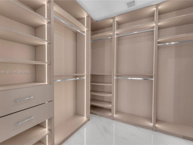 Продажа квартиры #1407 - фото 6874693