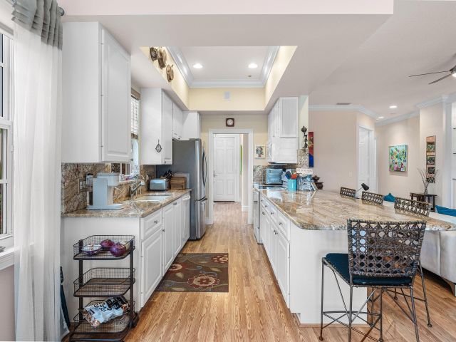 Продажа дома по адресу 2053 Valencia Drive - фото 6533268