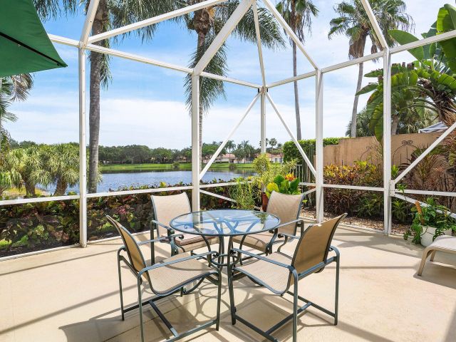 Продажа дома по адресу 2053 Valencia Drive - фото 6533275