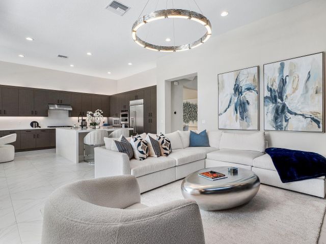 Продажа дома по адресу 9022 Chauvet Way - фото 6534956