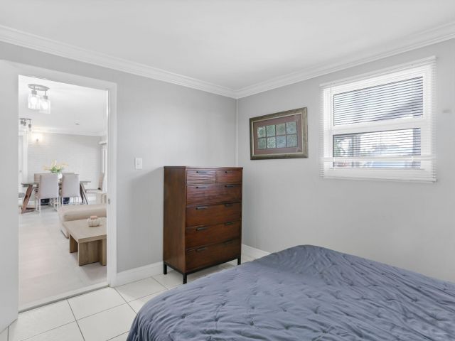 Продажа дома по адресу 1701 NE 63rd Court - фото 6489806