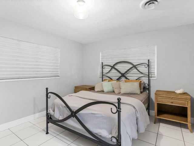 Продажа дома по адресу 1701 NE 63rd Court - фото 6489808