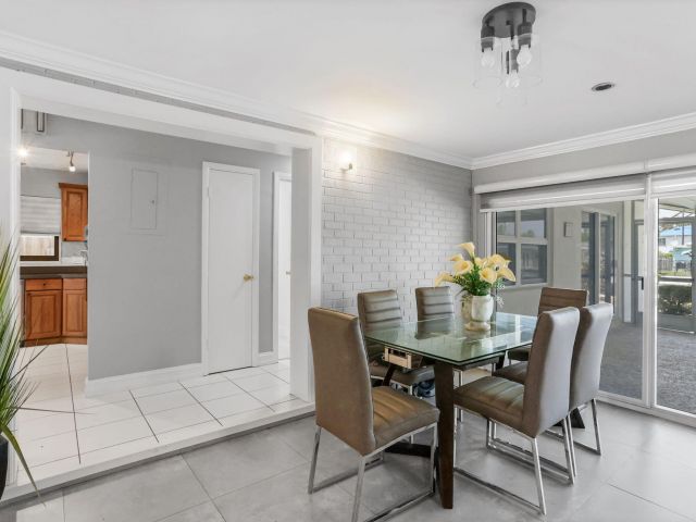 Продажа дома по адресу 1701 NE 63rd Court - фото 6489813