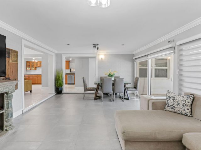 Продажа дома по адресу 1701 NE 63rd Court - фото 6489814